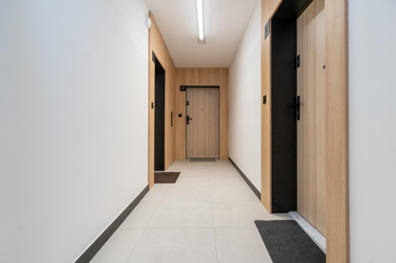 Lotte - Parking Podziemny, Osiedle Strzezone Apartment *